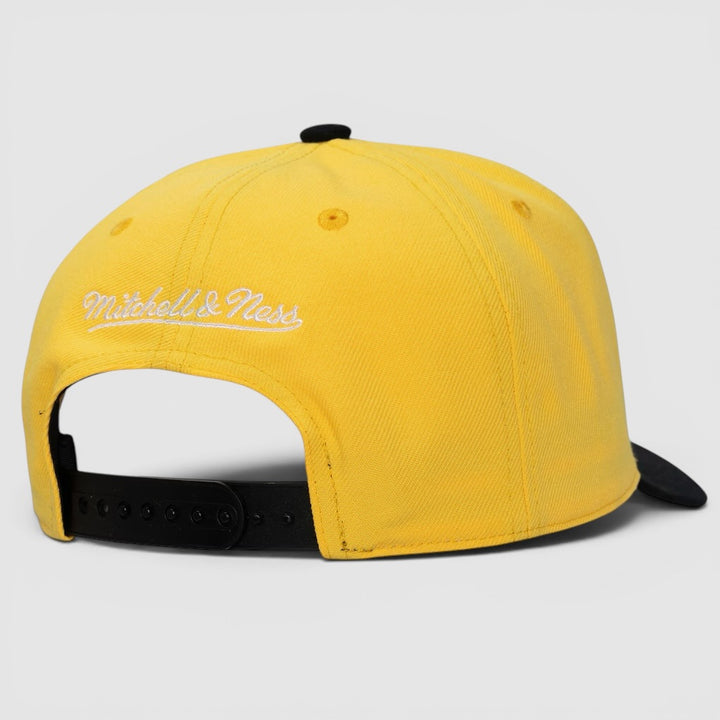 Mitchell &amp; Ness NHL Legendary Home Pro Snapback B Bruins White - Shop-Tetuan