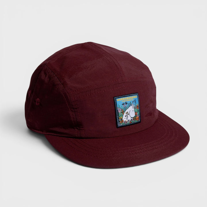 Moomin Muumipeikko Niityllä Nylon Cap maroon