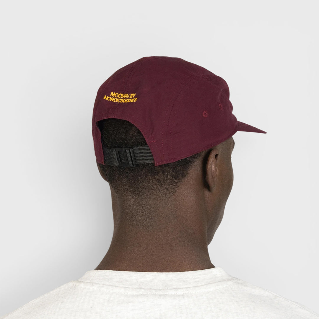 Moomin Muumipeikko Niityllä Nylon Cap maroon