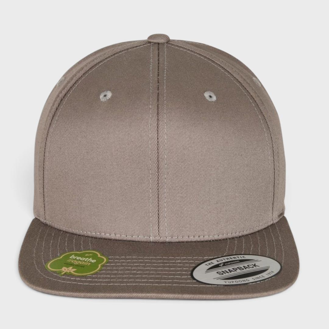 The Classics Yupoong Essentials Cotton Snapback pale grey