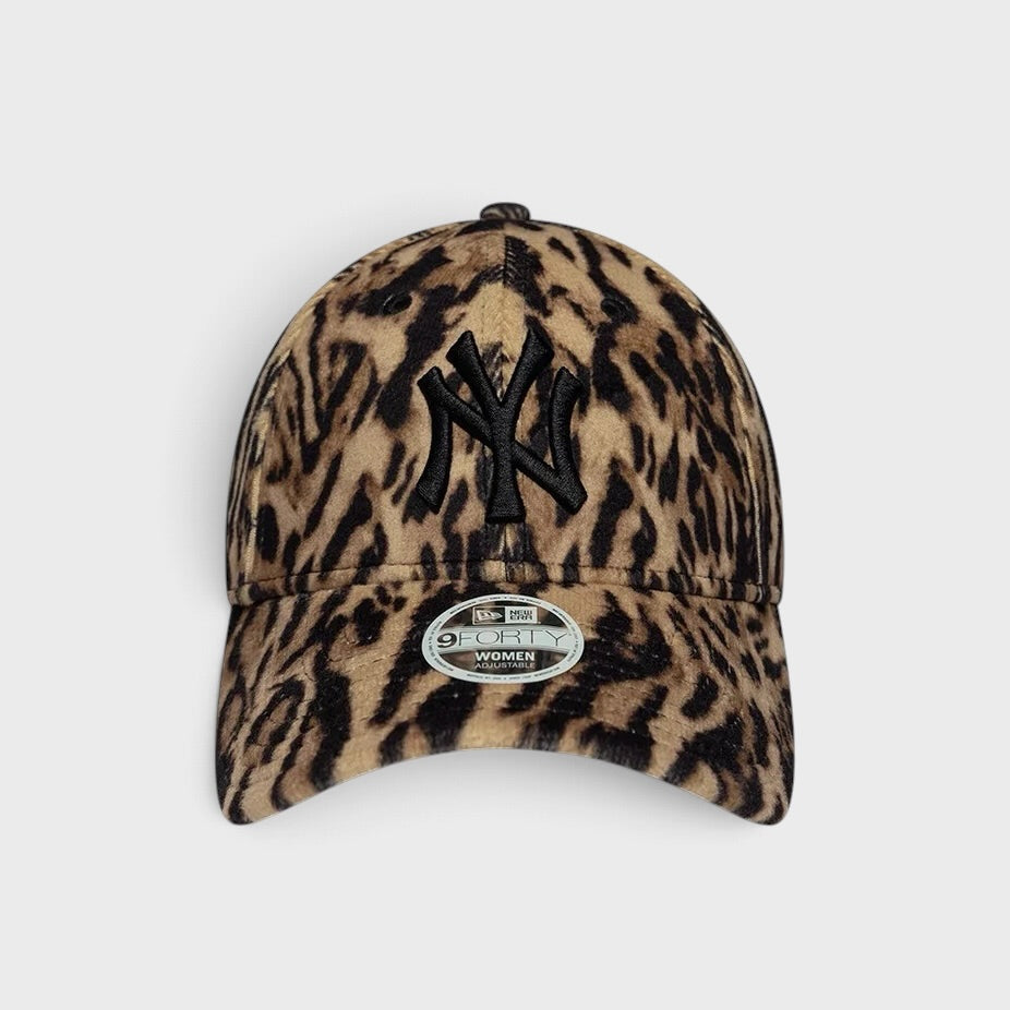 New Era MLB Ocelot Print 9Forty cap NY Yankees black