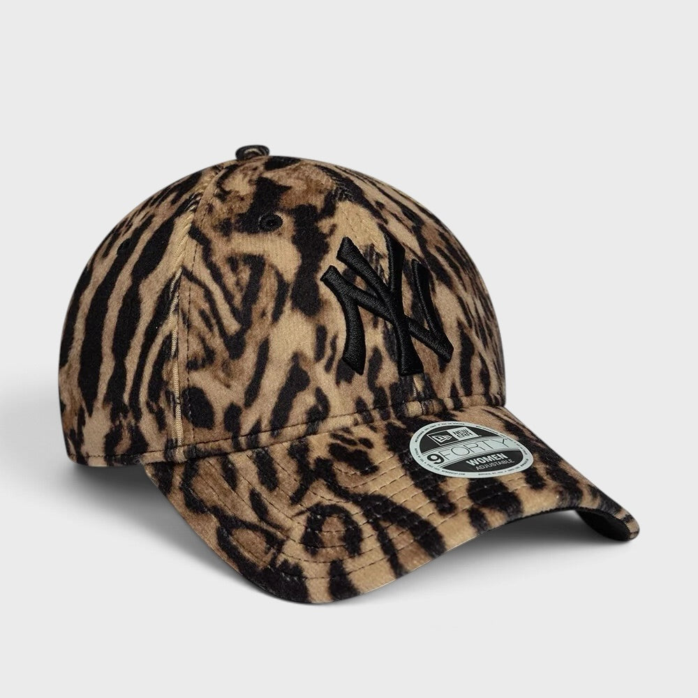 New Era MLB Ocelot Print 9Forty cap NY Yankees black