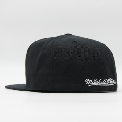Mitchell & Ness Team Ground 2.0 fitted HWC P 76ers black
