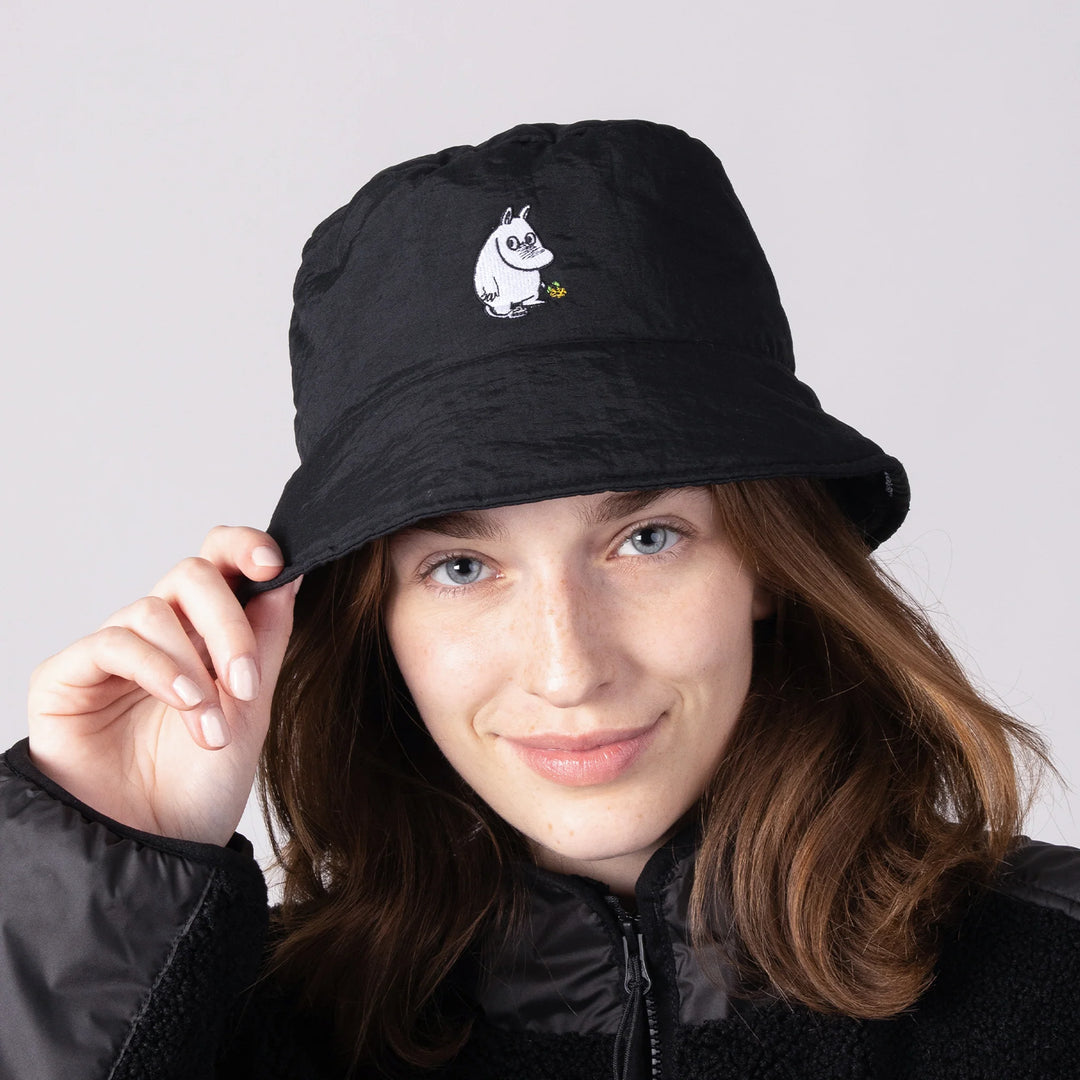 Moomin Muumipeikko Puffer Hat black - Shop-Tetuan
