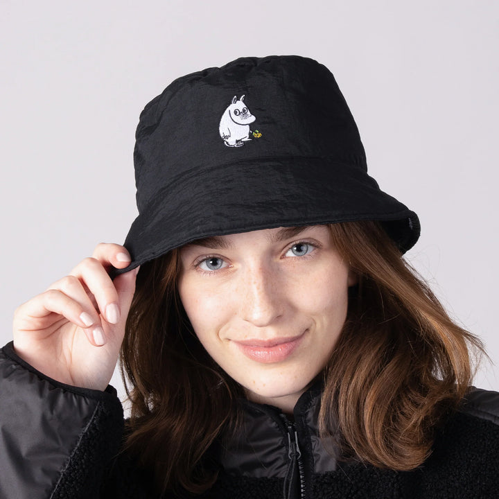 Moomin Muumipeikko Puffer Hat black - Shop-Tetuan