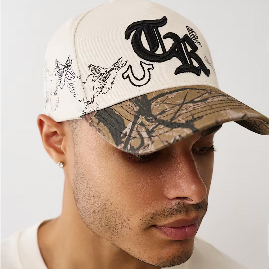 True Religion Old English TR Cap white/Camo - Shop-Tetuan