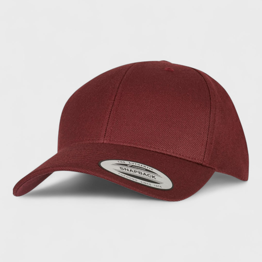 The Classics Yupoong Classic Snapback maroon - Shop-Tetuan