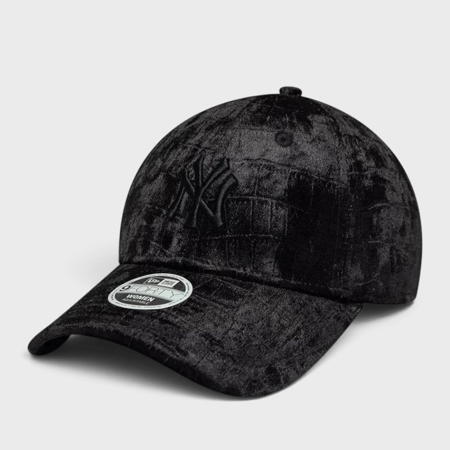 New Era MLB Patterned Velour 9Forty cap NY Yankees black - Shop-Tetuan