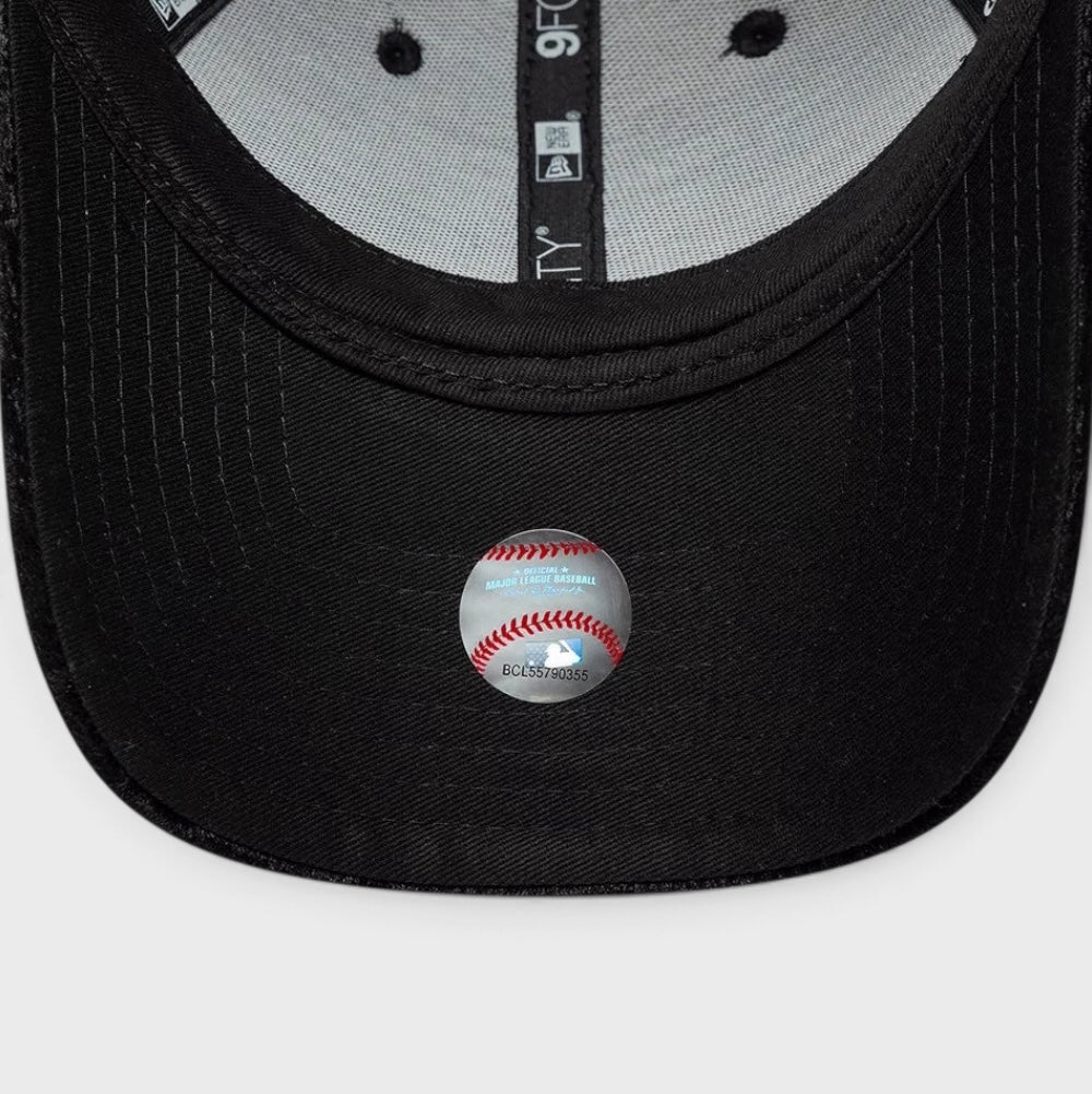 New Era MLB Patterned Velour 9Forty cap NY Yankees black - Shop-Tetuan