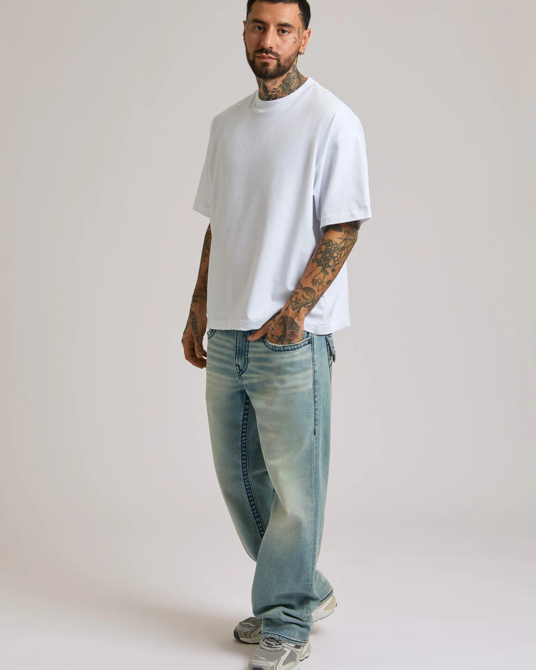 True Religion Billy Big T NF 34IN gsql light dawn wash