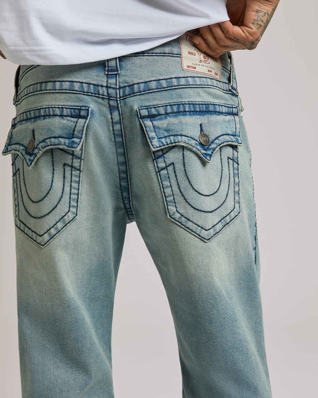 True Religion Billy Big T NF 34IN gsql light dawn wash
