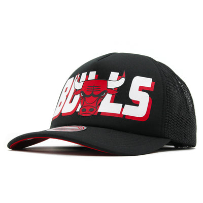 Mitchell & Ness NBA Billboard Trucker Snapback C Bulls black