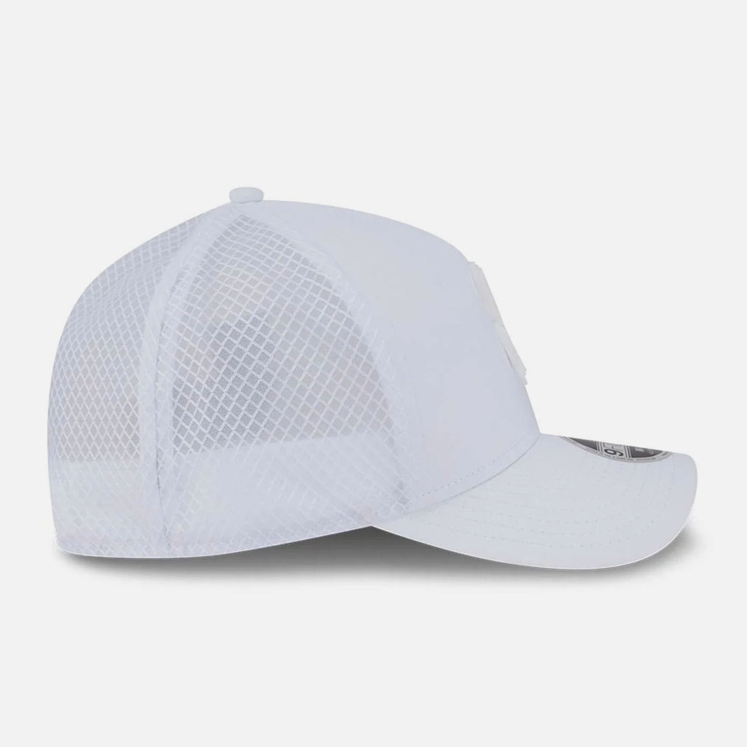 New Era MLB Badged 9Forty M-Crown A-Frame Trucker A Braves white - Shop-Tetuan