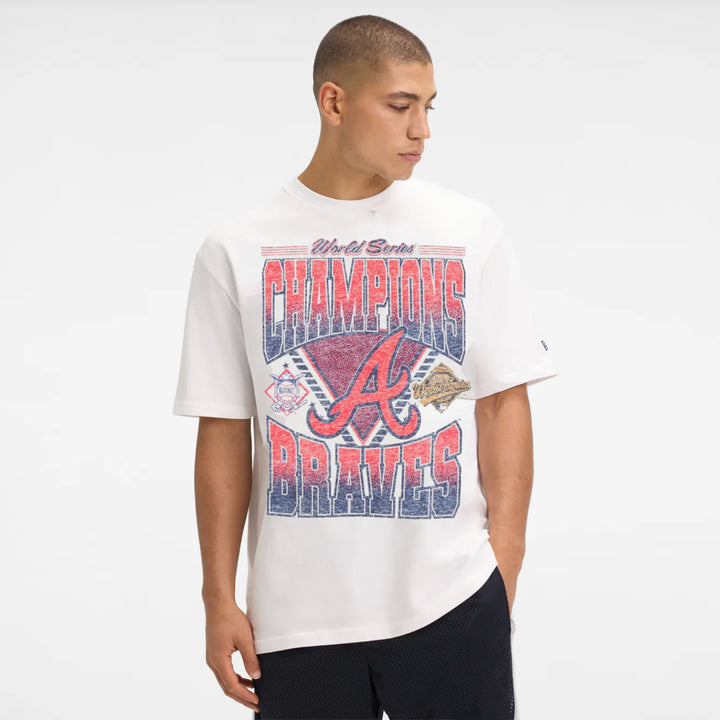 New Era Sport Classics Washed Optic Tee A Braves white - Shop-Tetuan