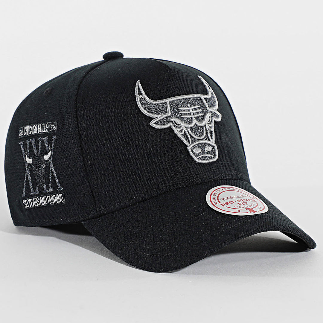 Mitchell &amp; Ness NBA Core Xi Pro snapback C Bulls black - Shop-Tetuan