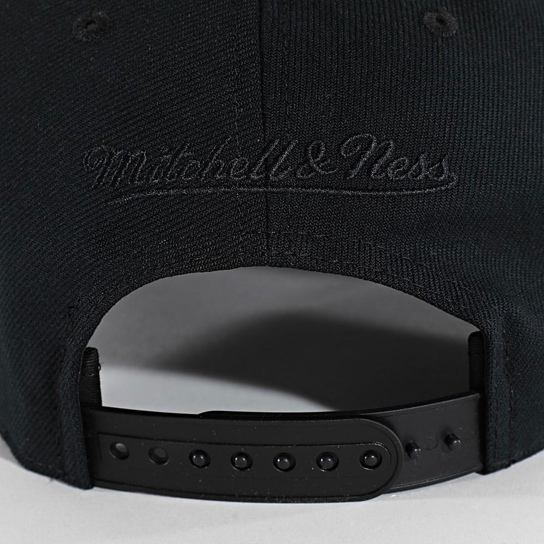 Mitchell &amp; Ness NBA Core Xi Pro snapback C Bulls black - Shop-Tetuan