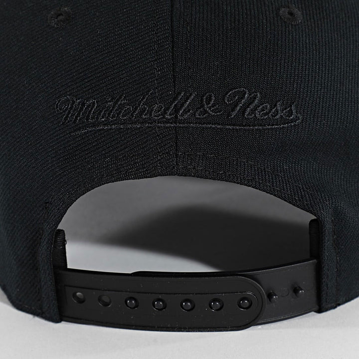 Mitchell &amp; Ness NBA Core Xi Pro snapback C Bulls black - Shop-Tetuan