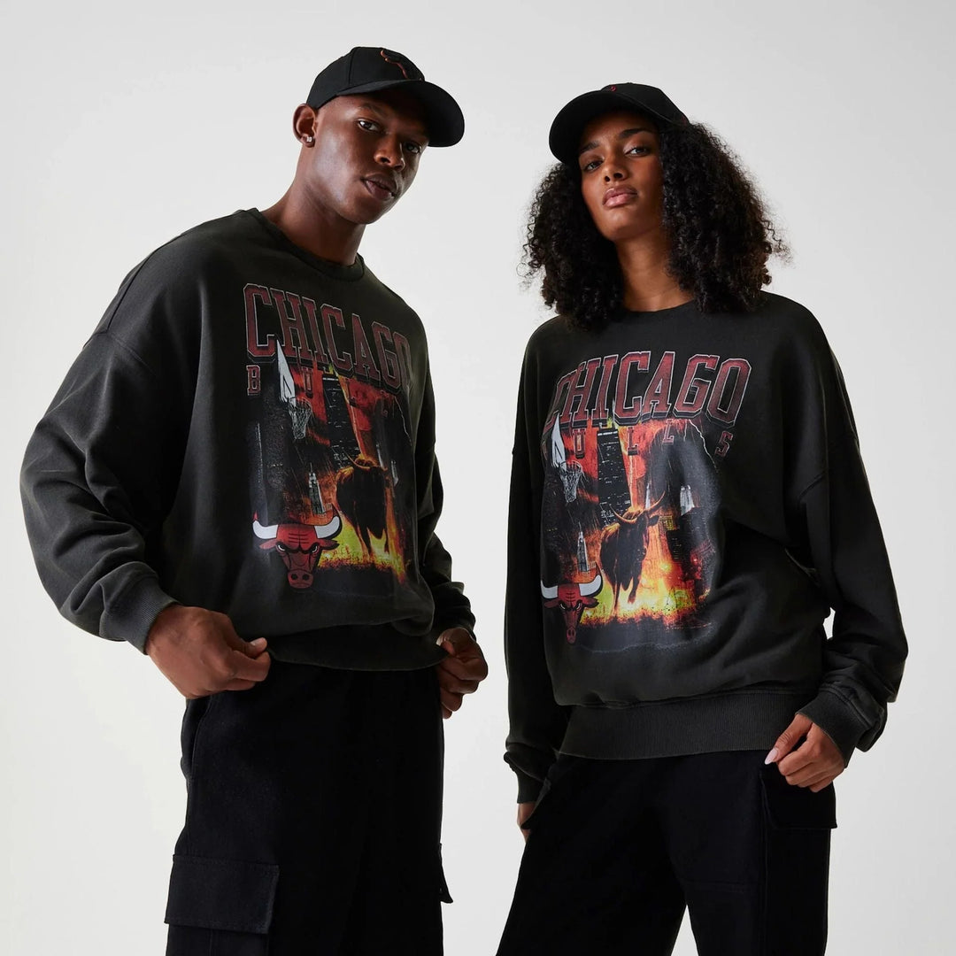 New Era NBA Washed Oversized Crewneck C Bulls Graphic Grey - Shop-Tetuan