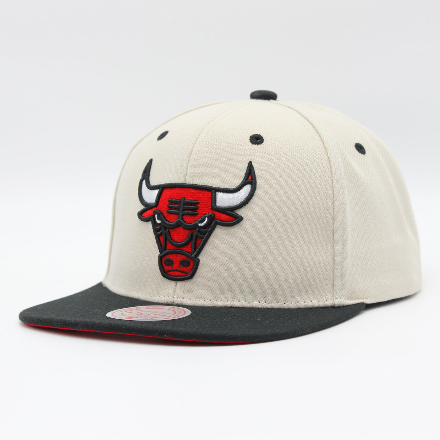 Mitchell & Ness Sail 2 Tone snapback C Bulls off white