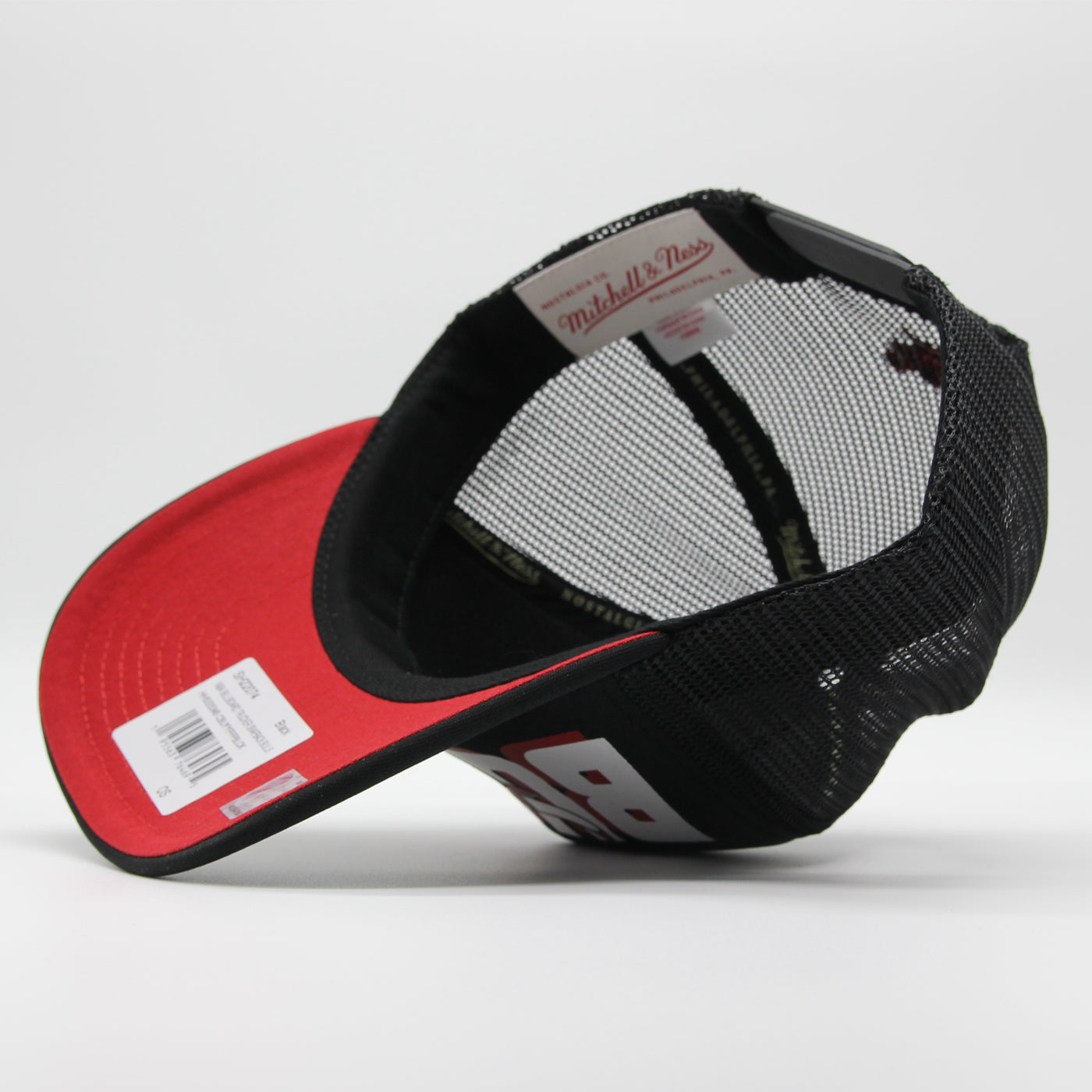 Mitchell & Ness NBA Billboard Trucker Snapback C Bulls black