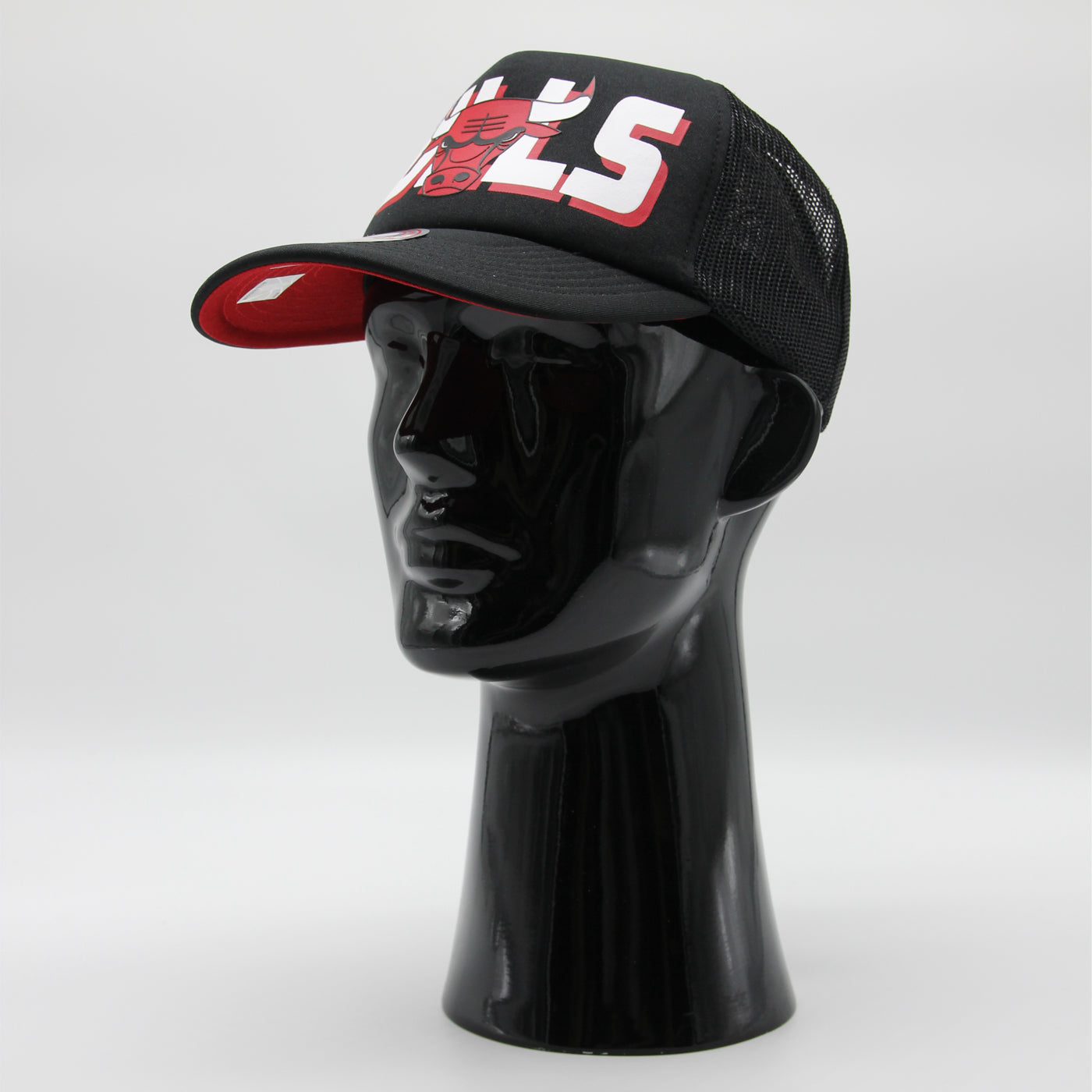 Mitchell & Ness NBA Billboard Trucker Snapback C Bulls black