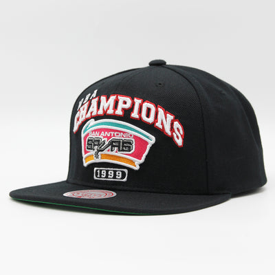 Mitchell & Ness NBA Champs snapback HWC SA Spurs black
