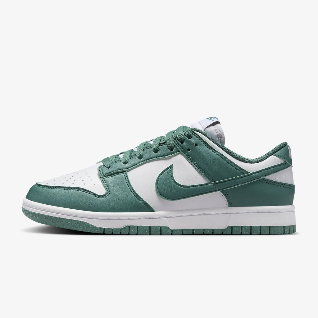 sb dunk low release