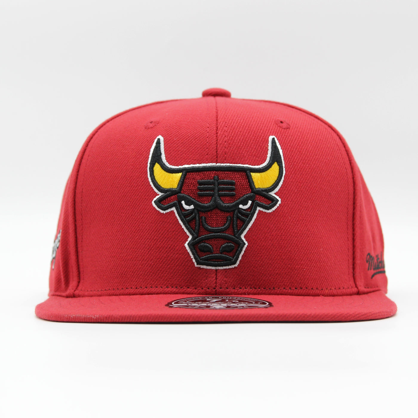 Mitchell & Ness Logo History fitted HWC C Bulls red