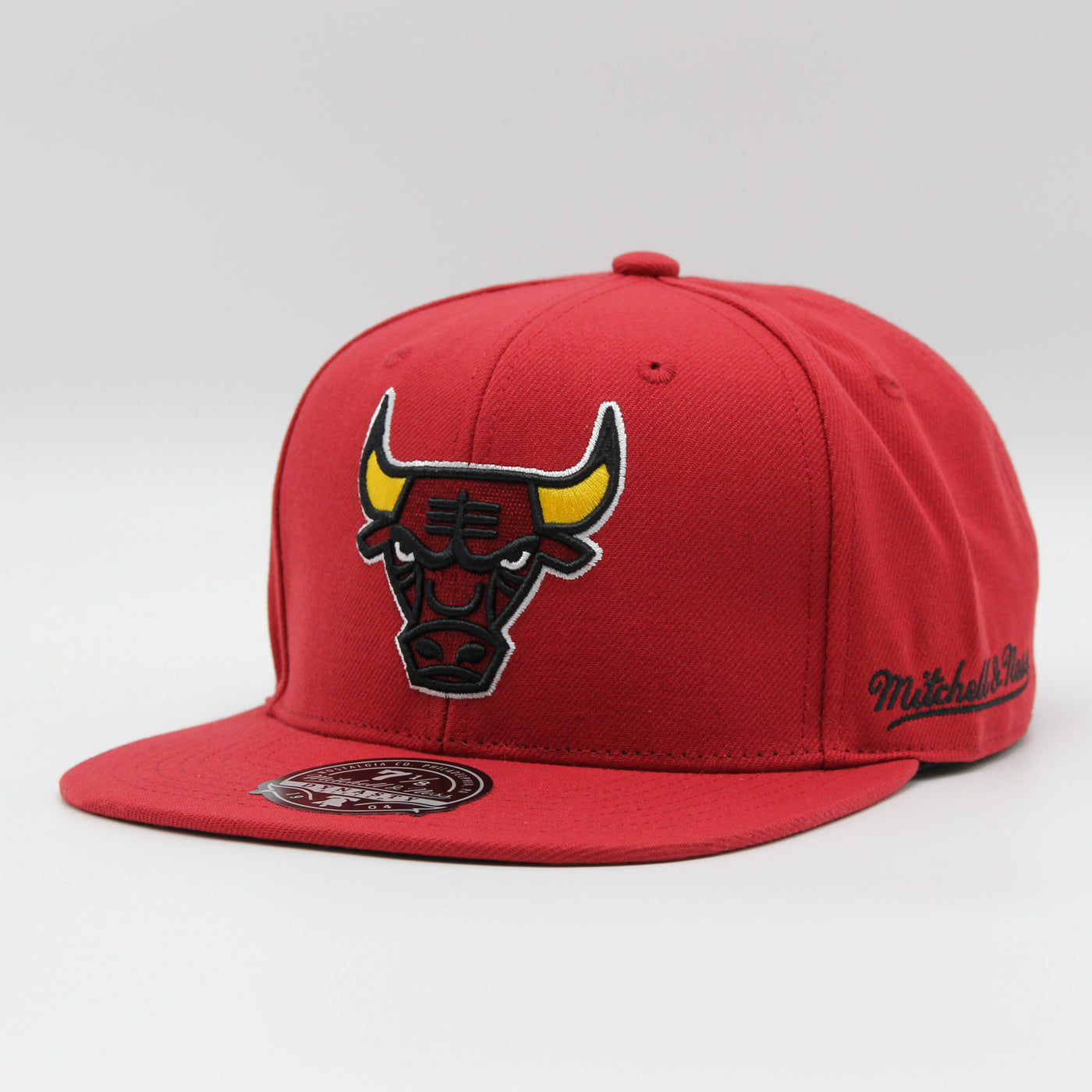 Mitchell & Ness Logo History fitted HWC C Bulls red