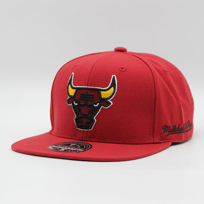 Mitchell & Ness Logo History fitted HWC C Bulls red
