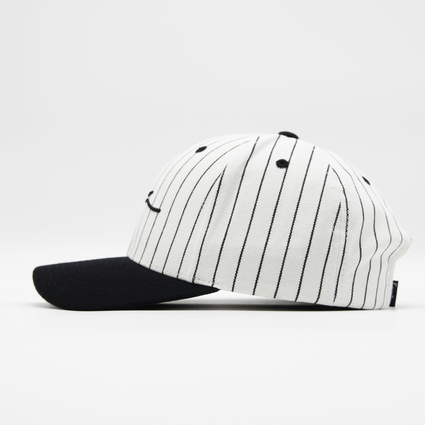 Karl Kani Signature Ziczac Pinstripe cap off white/black