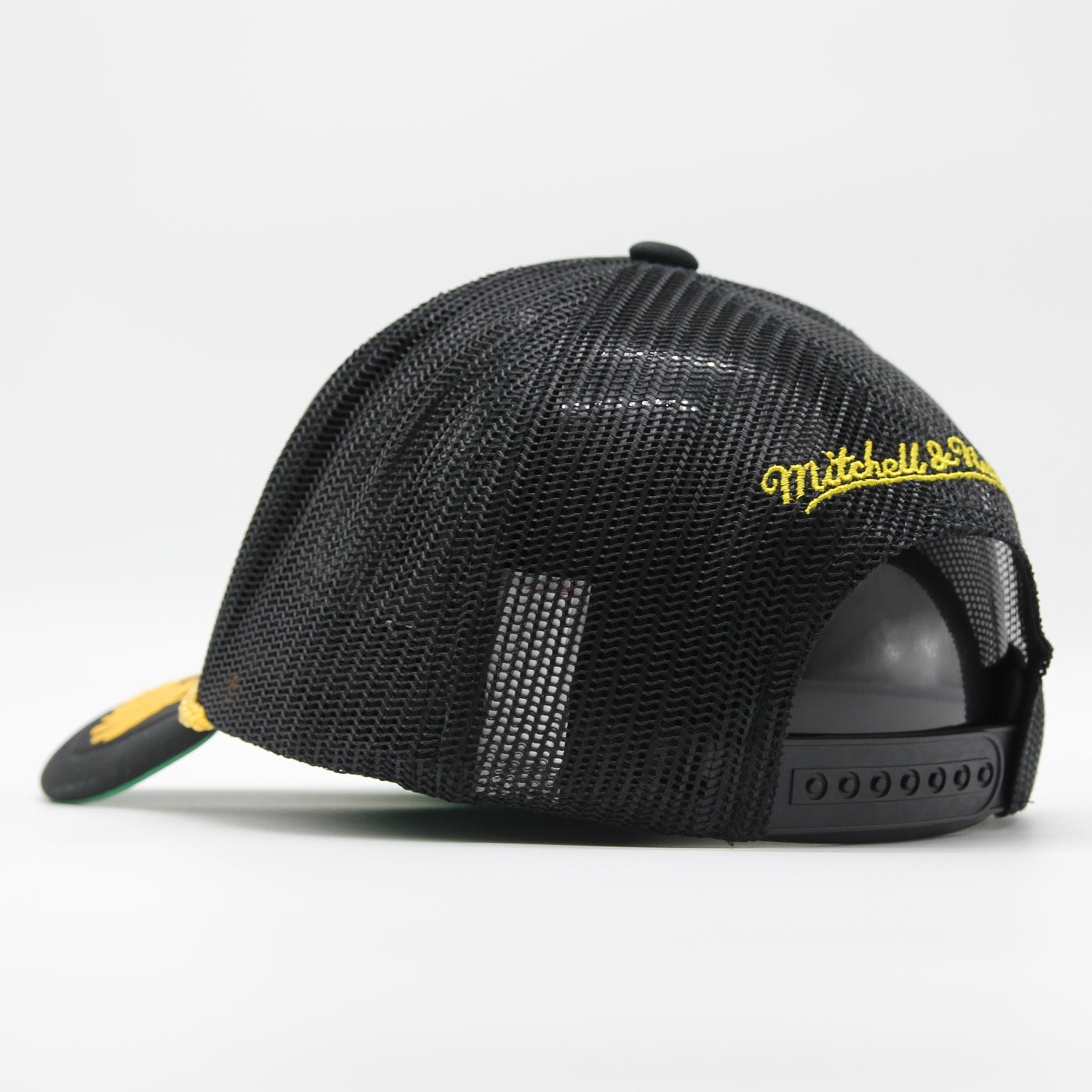 Mitchell & Ness NBA Gold Leaf trucker HWC LA Lakers black