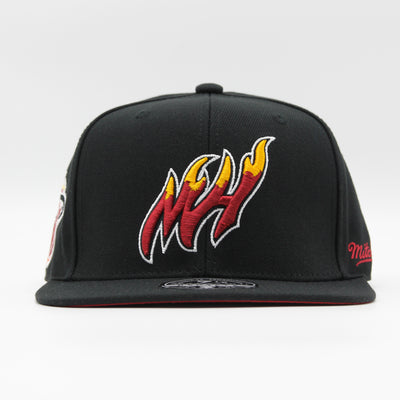 Mitchell & Ness Logo History fitted HWC M Heat black - Shop-Tetuan