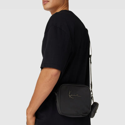 Karl Kani Signature Messenger bag black - Shop-Tetuan