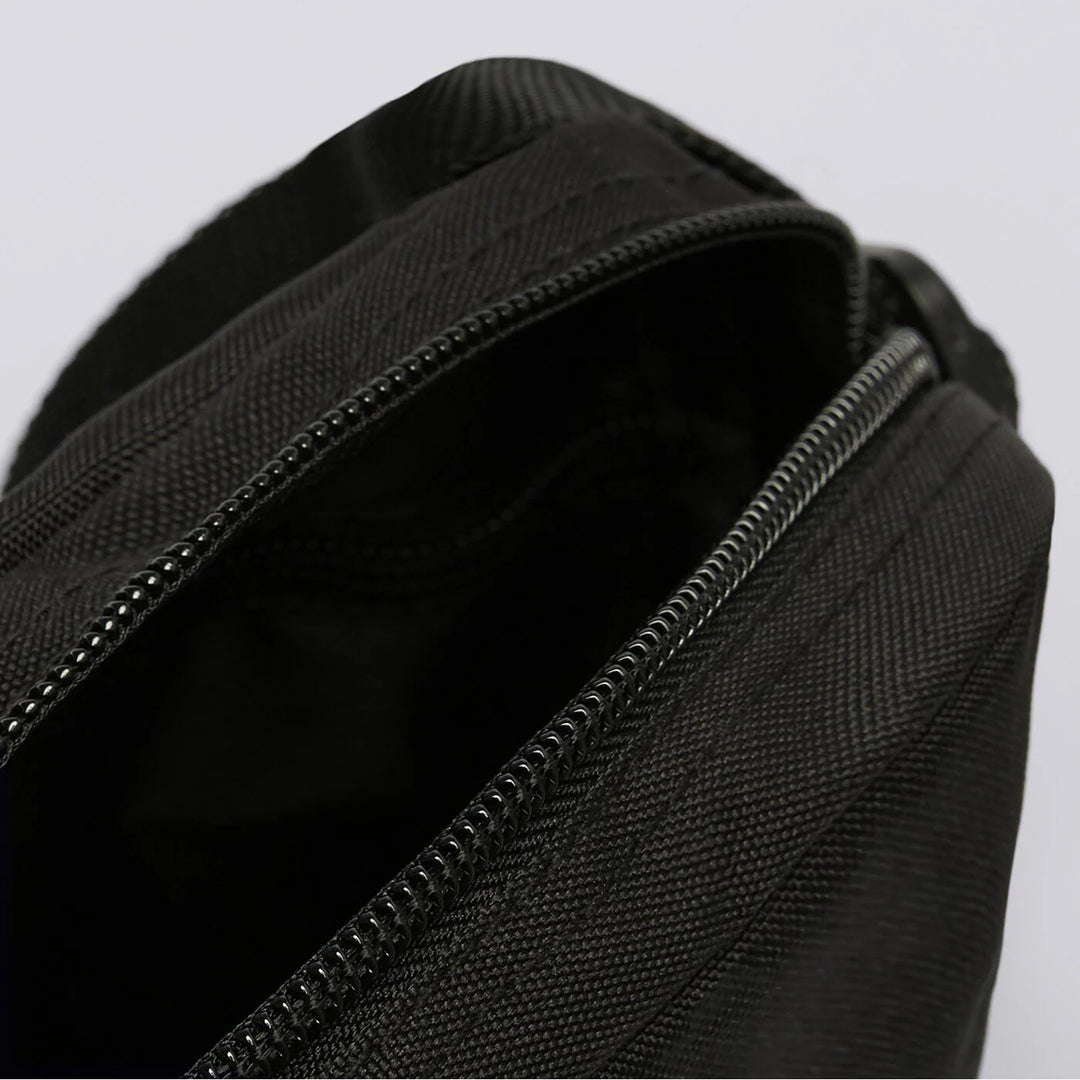 New Era MLB Side Bag NY Yankees black/white - Shop-Tetuan