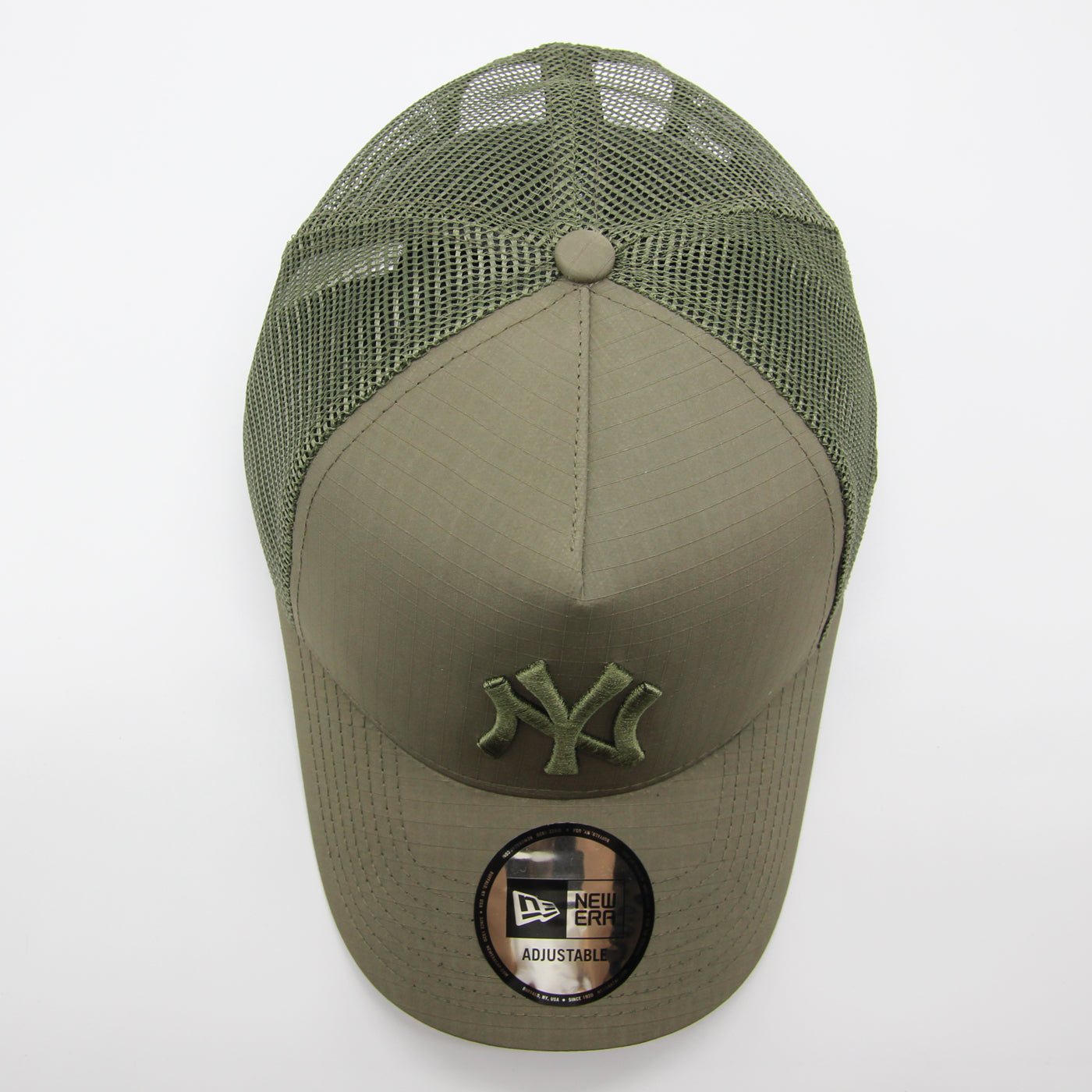 New Era Tech Ripstop Trucker NY Yankees olive