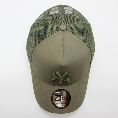 New Era Tech Ripstop Trucker NY Yankees olive