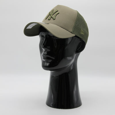 New Era Tech Ripstop Trucker NY Yankees olive