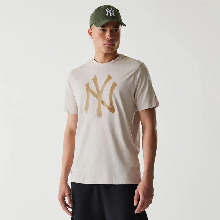 New Era MLB Regular tee NY Yankees stone white - Shop-Tetuan