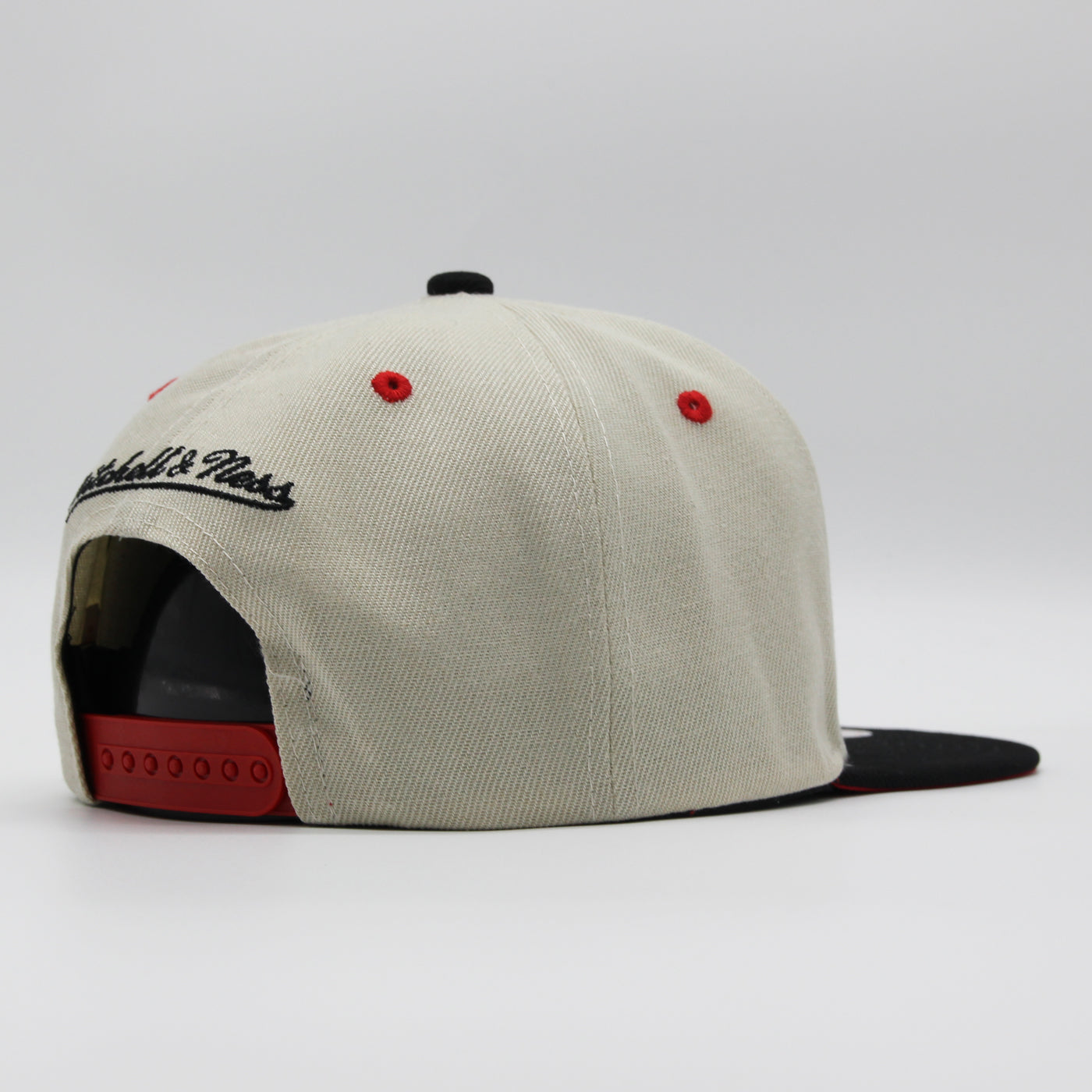 Mitchell & Ness Pop Panel  snapback C Bulls off white/black - Shop-Tetuan