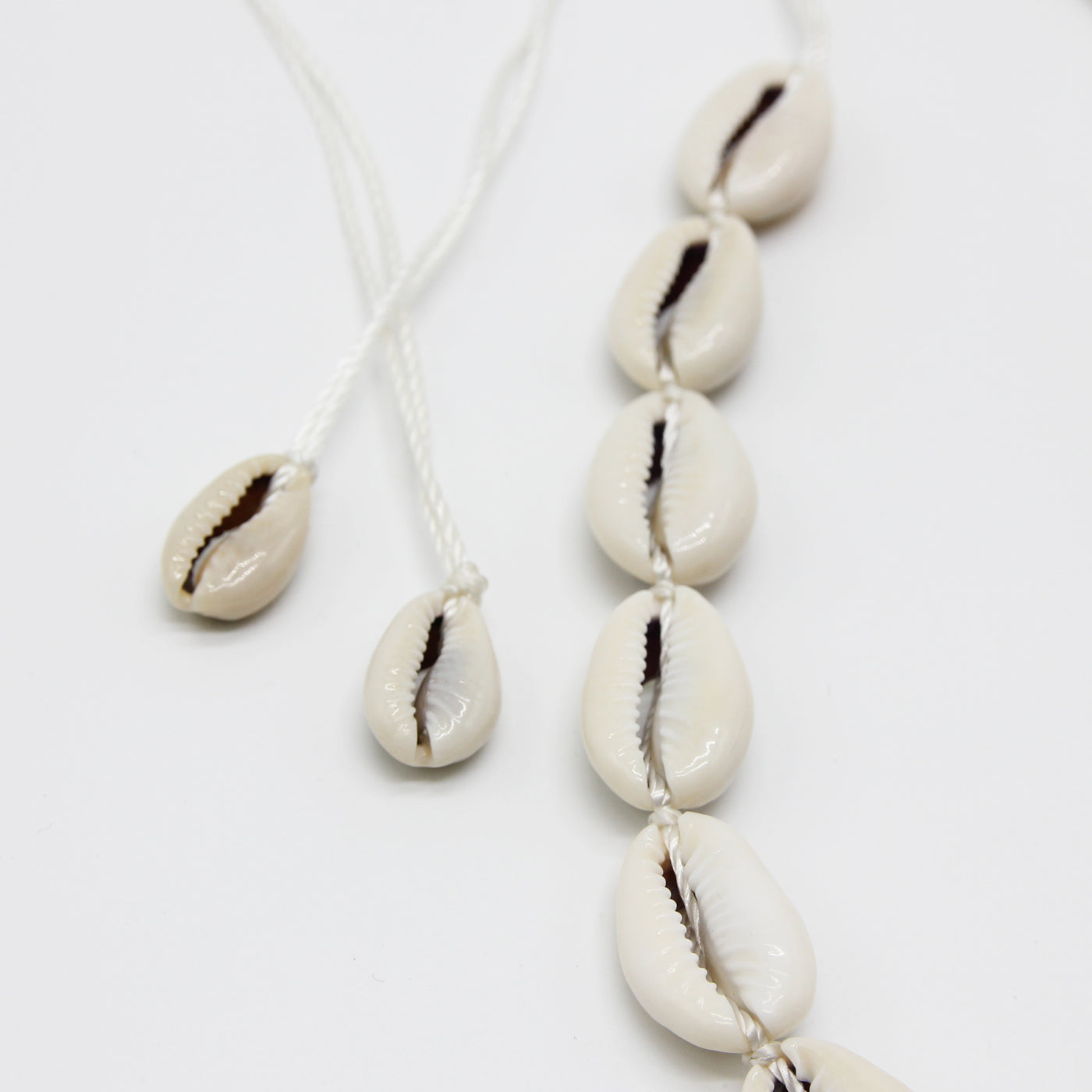 Shell necklace white