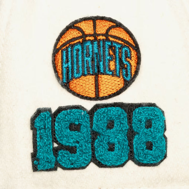 Mitchell &amp; Ness NBA Cream Team Pro Snapback C Hornets off white/turquoise