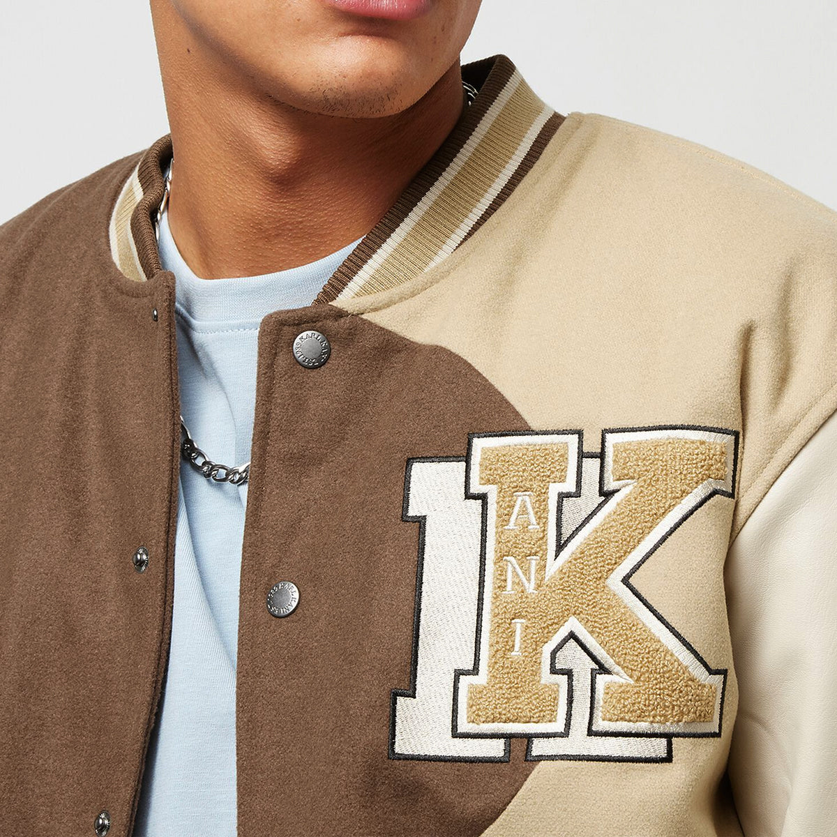 Karl Kani Retro Patch Wavy Block College Jacket brown/sand/off white - Shop-Tetuan