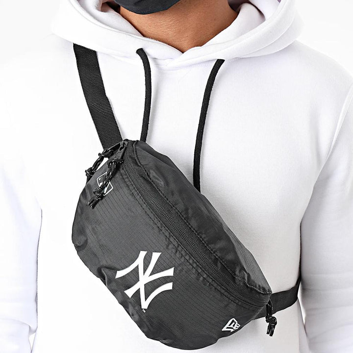 New Era MLB mini waist bag NY Yankees blk - Shop-Tetuan