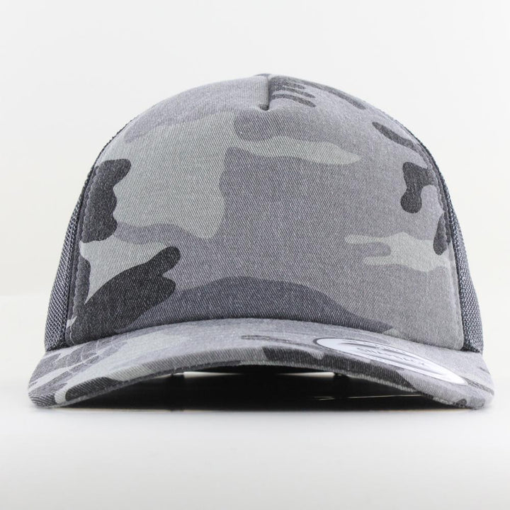 The Classics Yupoong Camo Trucker cap dark camo/blk - Shop-Tetuan