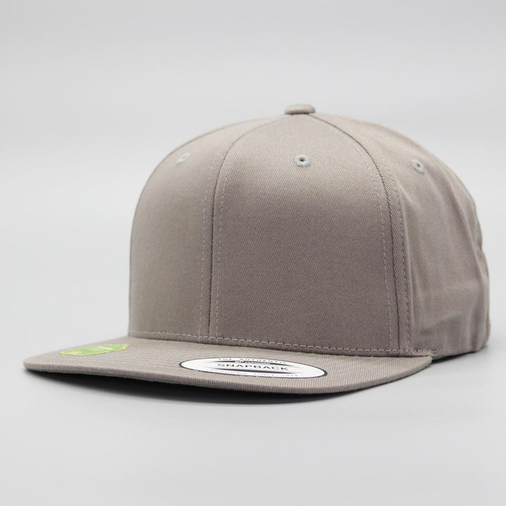 The Classics Yupoong Organic snapback pale grey - Shop-Tetuan