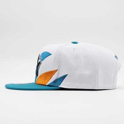 Mitchell & Ness NHL Vintage Sharktooth snapback SJ Sharks white/turquoise - Shop-Tetuan