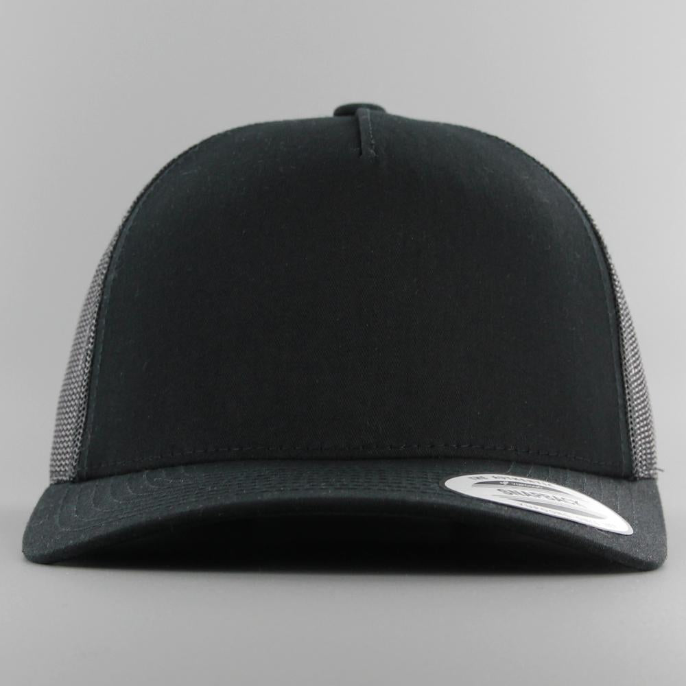 The Classics Yupoong 5-panel Retro Trucker cap black - Shop-Tetuan