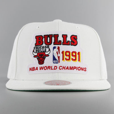 Mitchell & Ness NBA 91 Champs snapback C Bulls white - Shop-Tetuan