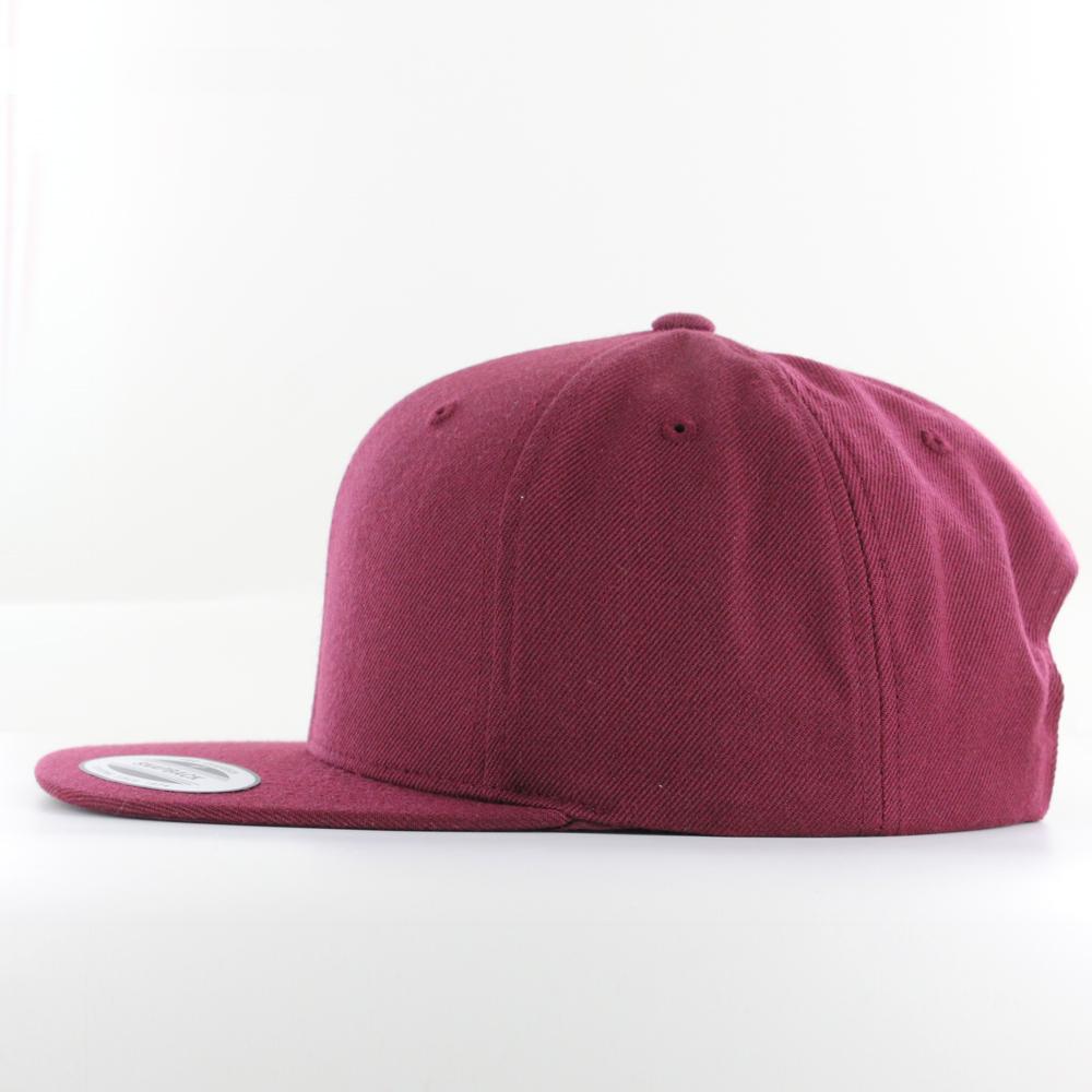 The Classics Yupoong snapback maroon/maroon - Shop-Tetuan